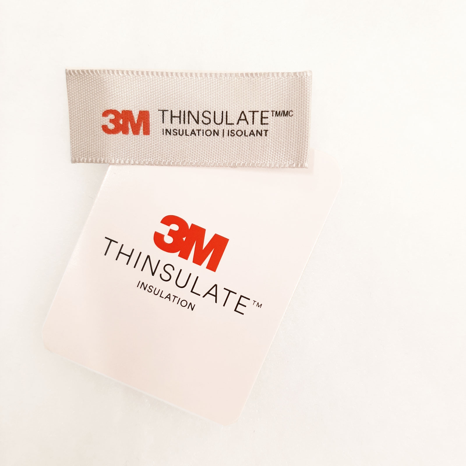 Le Thinsulate 3M est une fibre synthétique utilisée pour la